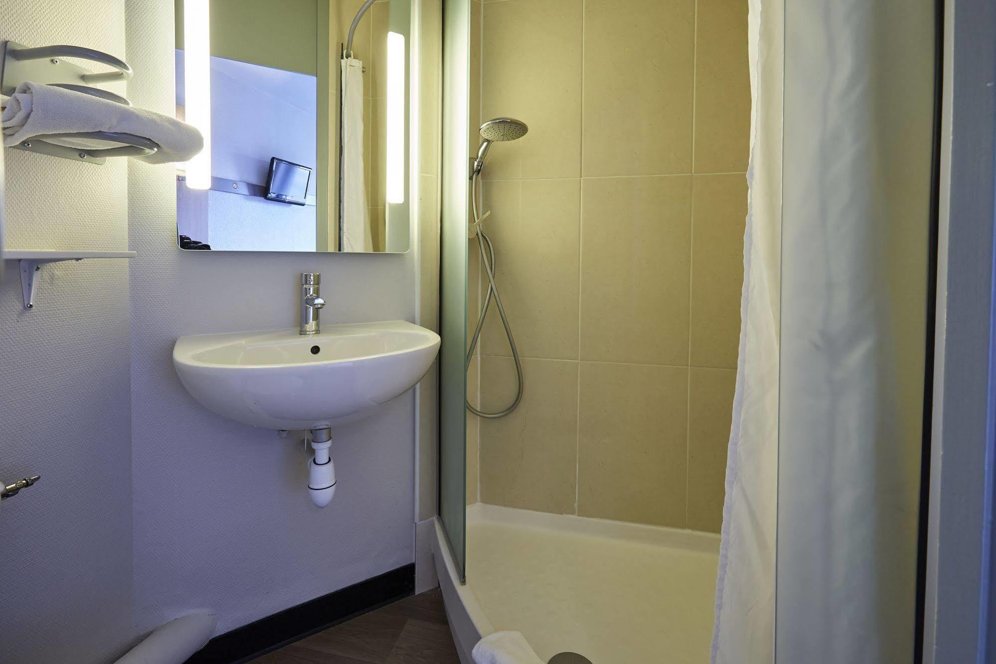 B&B Hotel Colmar Vignobles Ouest Винценайм Екстериор снимка